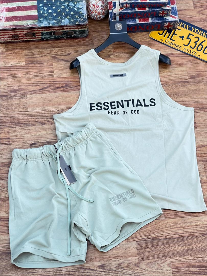 Essentials Luxury Up &amp; Down Short🕊

Available In Store🛍️

NGN25,000