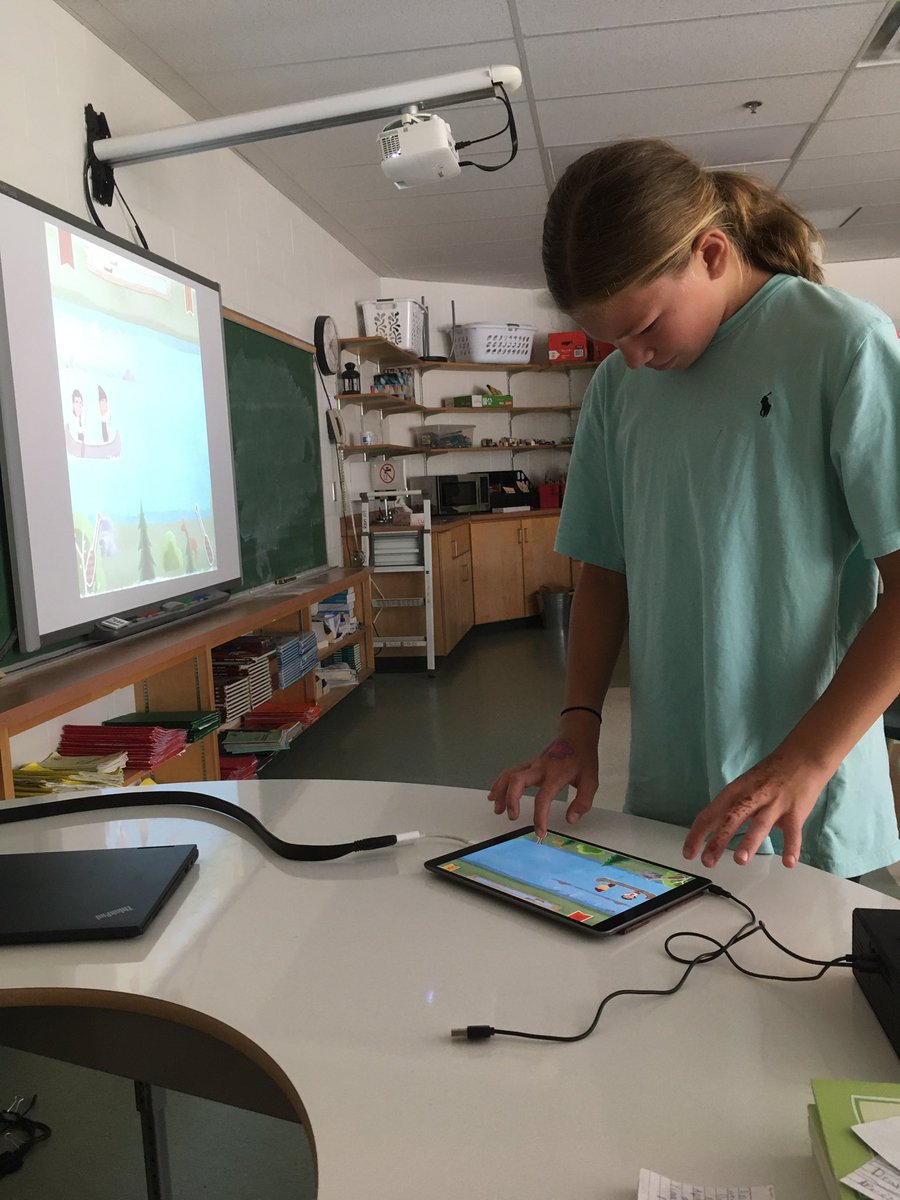 MrPoutineMPB's tweet image. La course aux canots avec le petit Champlain @MPaulBaxterOCSB @ocsbBonjour