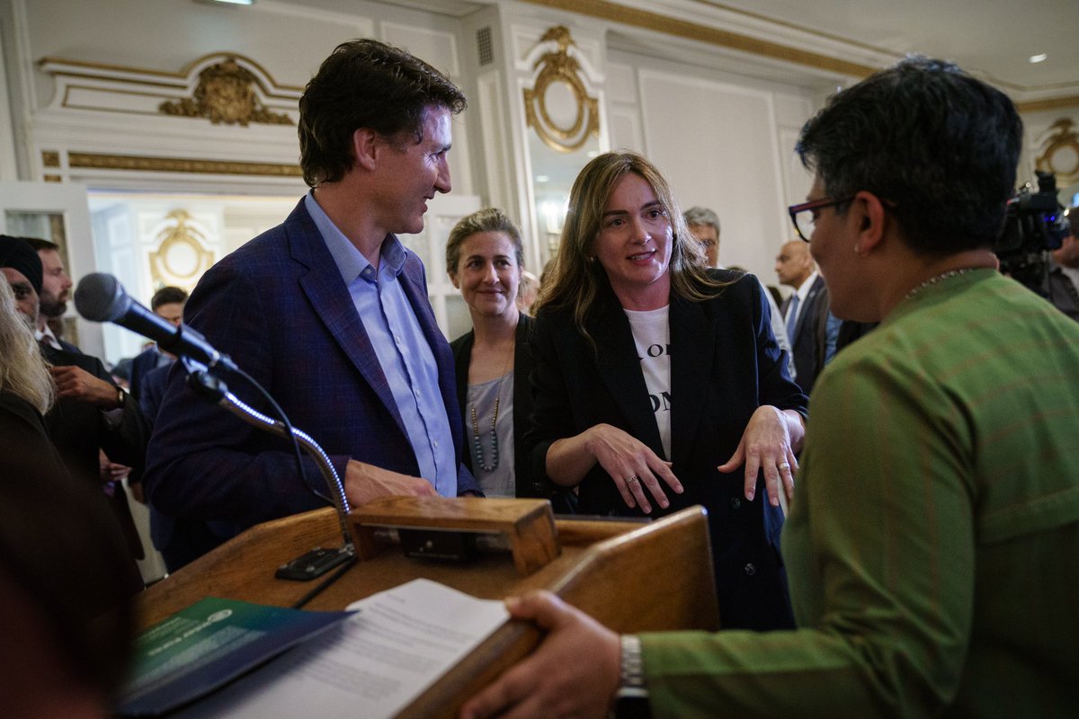 Justin Trudeau tweet media