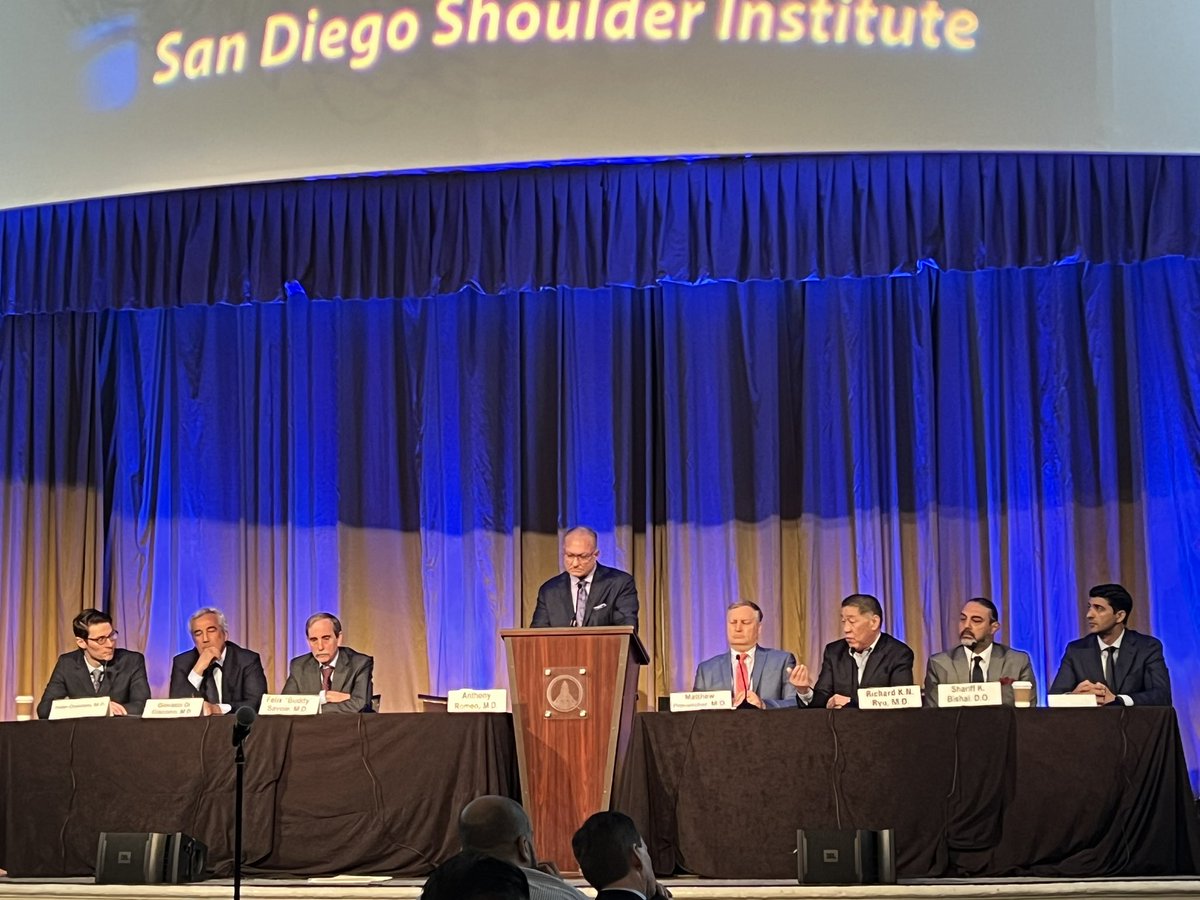 @AnthonyRomeoMD leads a fantastic session on complex #shoulder instability with @skbishai @LarryFieldMD @drprovencher and Drs. Savoie, DiGiacomo, Ryu, Chalmers, and Amini #SDSICourse