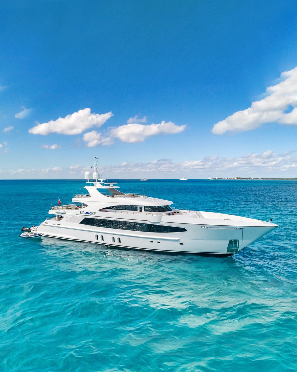 BeeyondBoats's tweet image. Experience elegance at its finest.