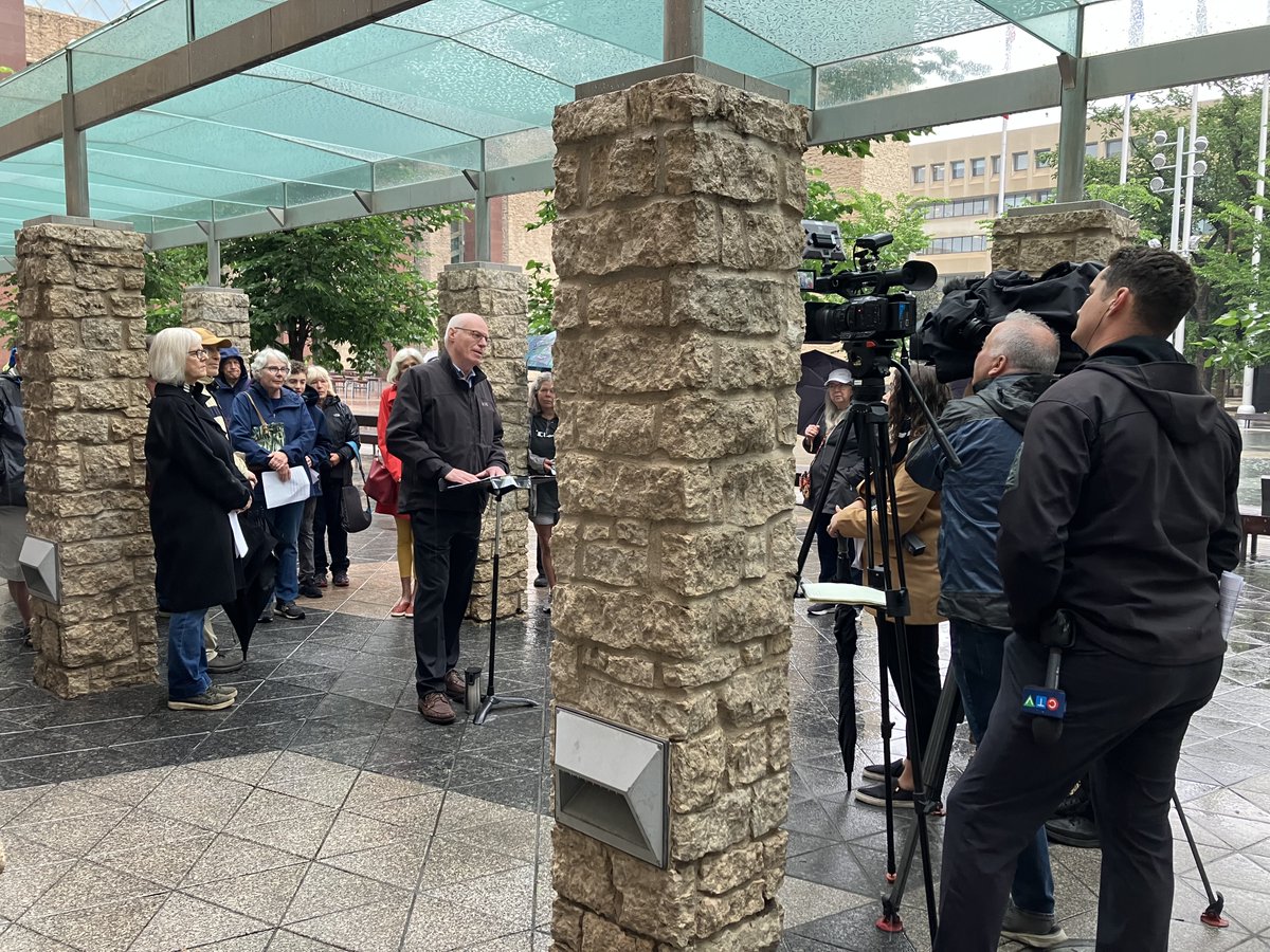 Thank you Kevin Taft for the media conference this morning with poll results that found most Edmontonians have no knowledge of the new zoning.
#redoengagement

<a href="/michaeljanz/">Michael Janz</a> <a href="/fatTireBikeBoy/">🇺🇦Marcel Huculak, 2nd Ice Cream Inventor</a> <a href="/RockyFeroe/">Raquel Feroe</a>
<a href="/LynnJerchel/">lynn jerchel</a> <a href="/LindaDuncanAB/">Linda Duncan</a> <a href="/taproot/">taproot</a>