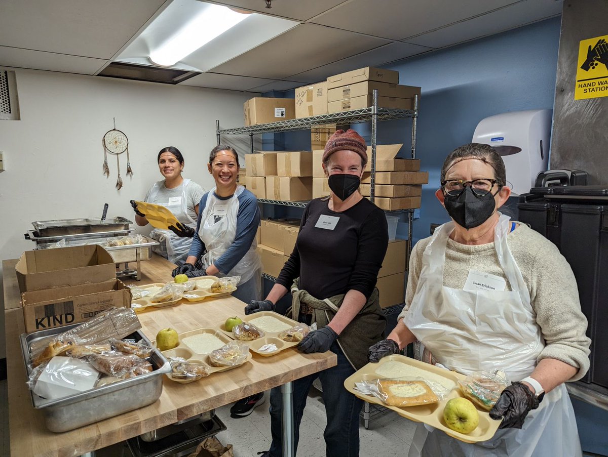Thank you so much for serving breakfast with <a href="/GLIDEsf/">GLIDE</a> this morning! Our volunteers turned out in force to support the return to serving breakfast inside. Mark your calendar – learn more and join us on July 20, 7-9 am: gracecathedral.org/serve-breakfas…