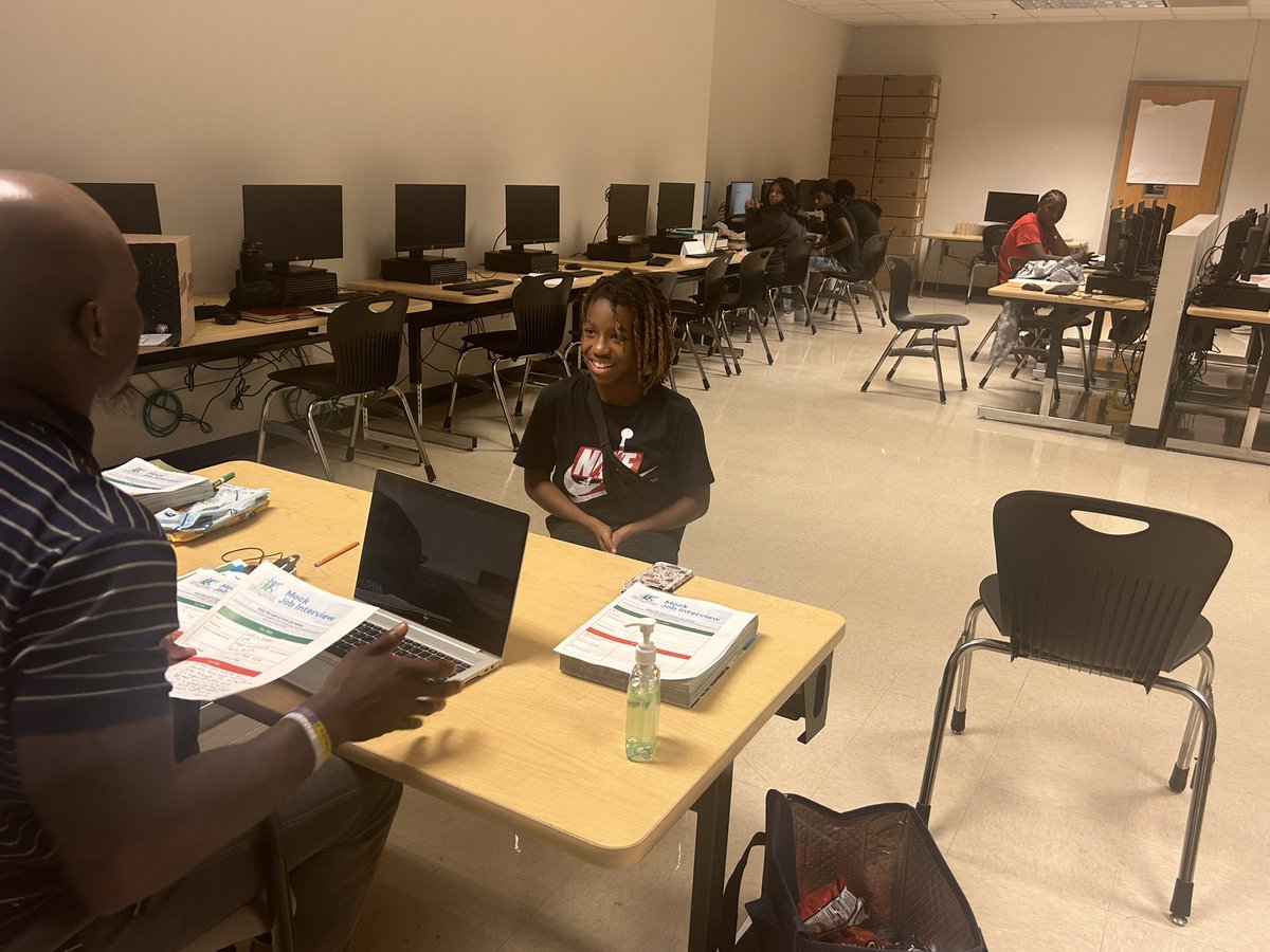DanielFregens's tweet photo. @HISD_ProjectEx CCMR ENRICHMENT SUMMER CAMP MOCK INTERVIEWS WENT WELL. STUDENTS RECEIVED INFORMATION ON PROMPTNESS, NON VERBAL QUES, AND BEING CONFIDENT IN THEIRSELVES THROUGH THE DURATION OF AN INTERVIEW. @GLECPVA https://t.co/bl92Mj2GOp