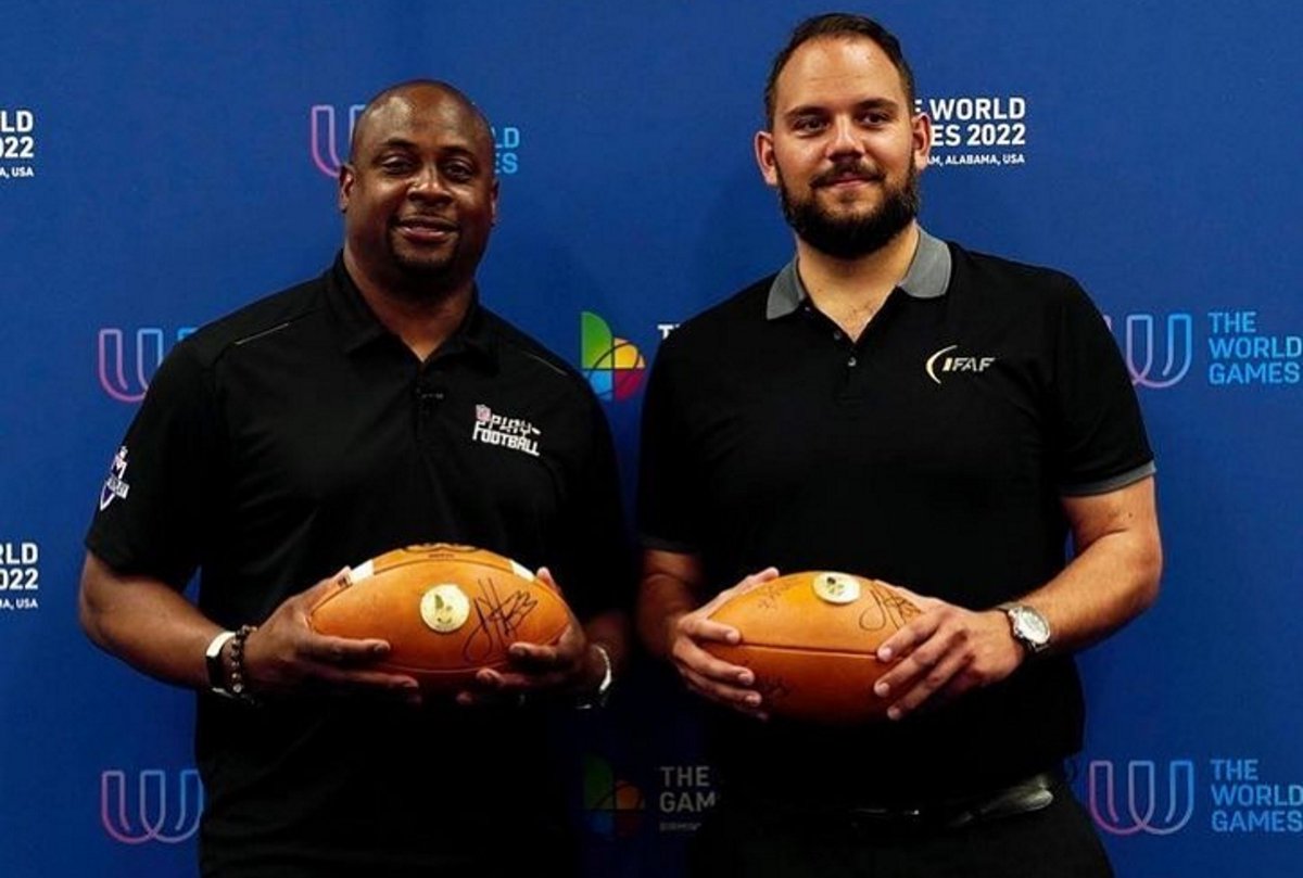 <a href="/diana_flores33/">Diana Flores</a> A17) Over 70 nations are members of @IFAFmedia so I encourage people to look into whether their country is a member. Both the <a href="/NFL/">NFL</a> and IFAF have resources ready to help people start flag leagues wherever they’re from at americanfootball.sport