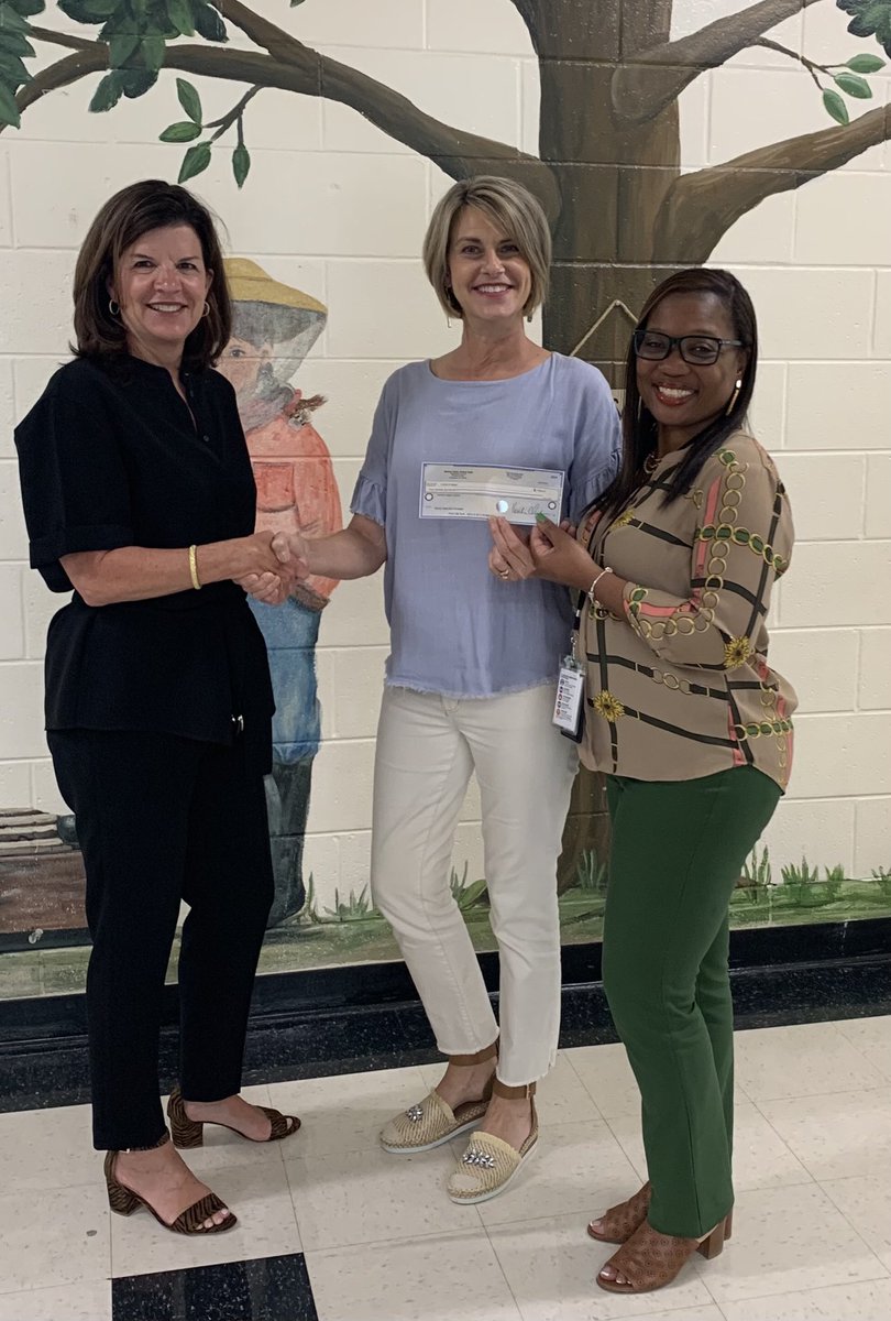 A huge shoutout &amp; heartfelt thanks to Spring Valley Rotary for honoring LBNE with a generous grant! Thanks to their support, we will put new books into student hands, igniting their love for reading and expanding their imaginations.⁦<a href="/SVRotary/">Spring Valley Rotary</a>⁩ ⁦<a href="/GTwanisha/">Twanisha Garner, PhD</a>⁩ ⁦⁦