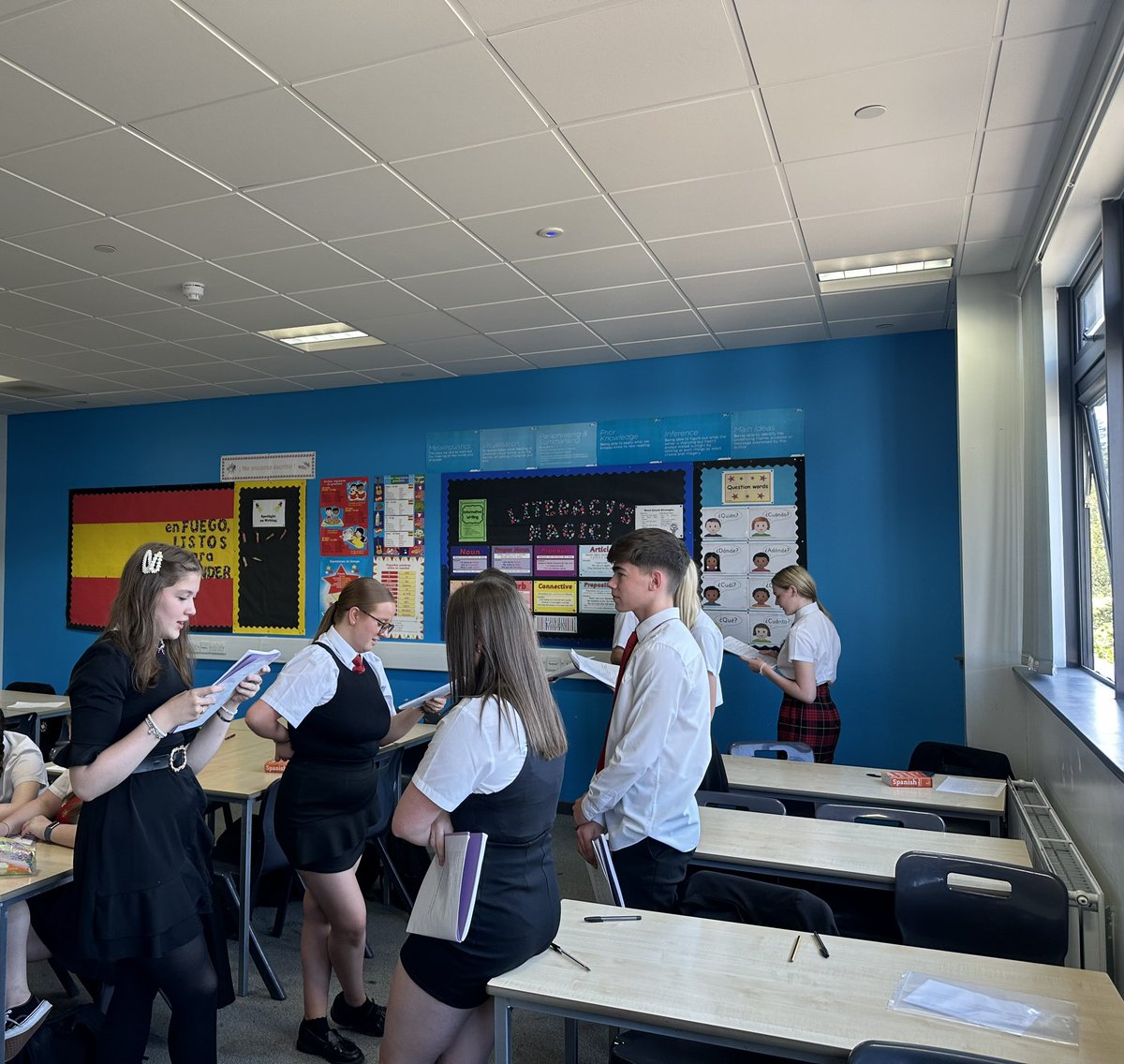 MrMWishart's tweet image. Some ‘speed dating’ with the new Higher Spanish class today as they explain 50 things about themselves to different partners in order to get to know new classmates and see what they have in common. So impressed at the level of detail and great Spanish accents!#learninginFAITH 🇪🇸