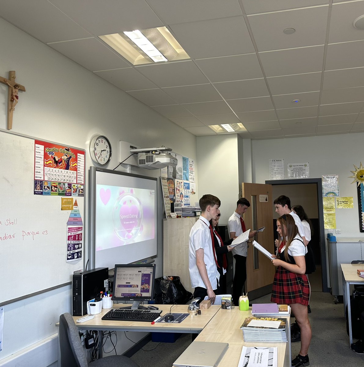 MrMWishart's tweet image. Some ‘speed dating’ with the new Higher Spanish class today as they explain 50 things about themselves to different partners in order to get to know new classmates and see what they have in common. So impressed at the level of detail and great Spanish accents!#learninginFAITH 🇪🇸