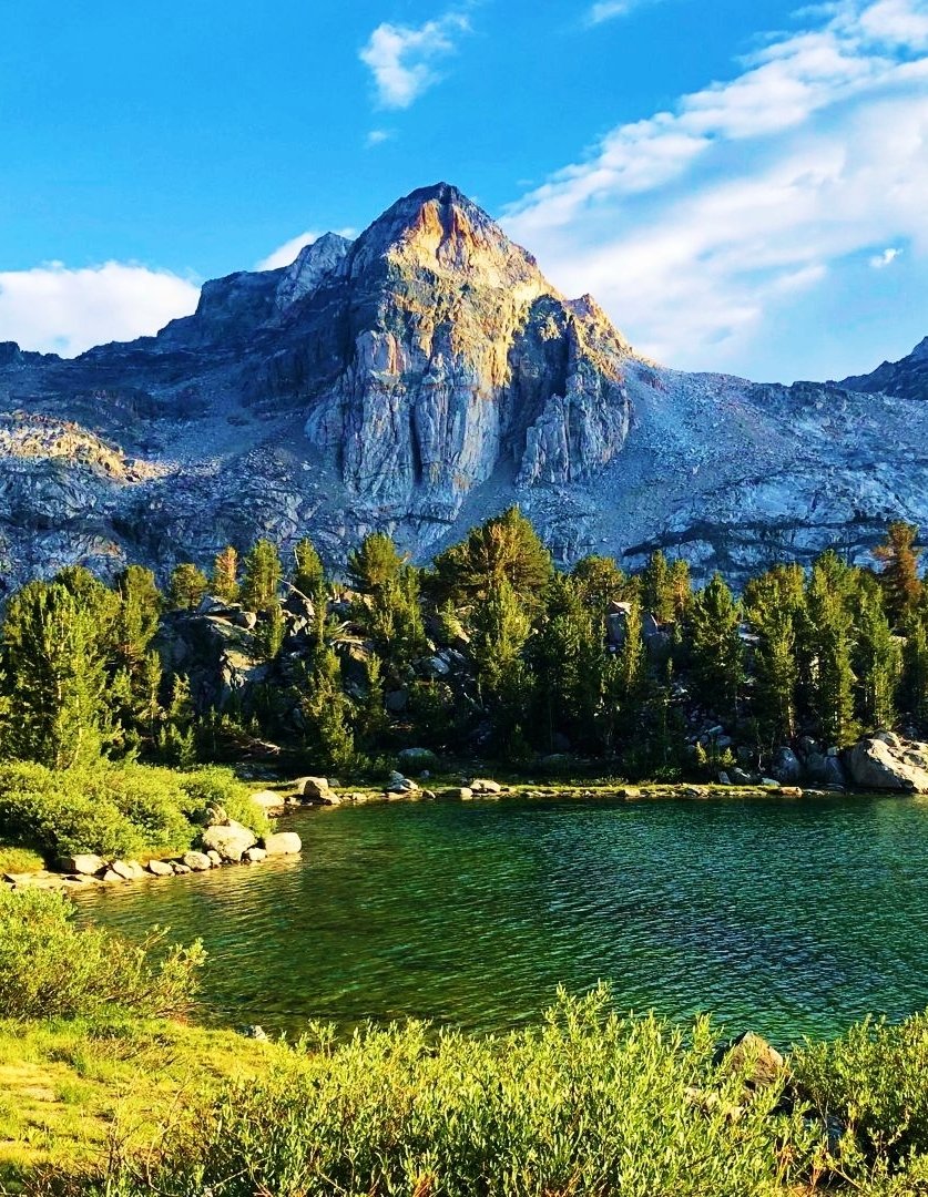 LoveSongs4Peace's tweet image. Rae Lakes in Kings Canyon National Park in the southern Sierra Nevada, Fresno and Tulare Counties, California 🇺🇸
#nature #naturephotography #naturebeauty #scenic #photography 

Wikipedia: en.wikipedia.org/wiki/Kings_Can…