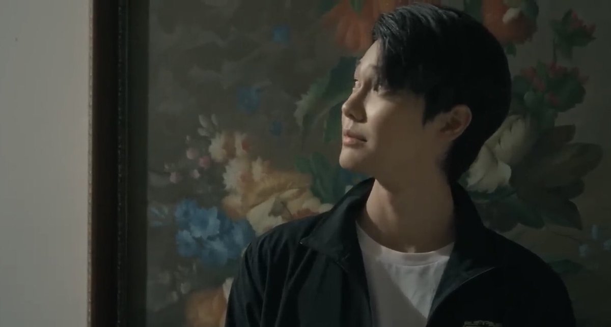 judyhaesoo's tweet photo. my dewjane heart can’t take this anymore cuz they are so so cute like in this scene, his protective side,his smile,his stare towards her, everything is just perfect and somehow showing a strong chemistry between them. 😭💕

#dewjane
#HomeSchoolSeriesEP3EP4 
#janeeyeh #dew_jsu https://t.co/7uCwWA7VIl