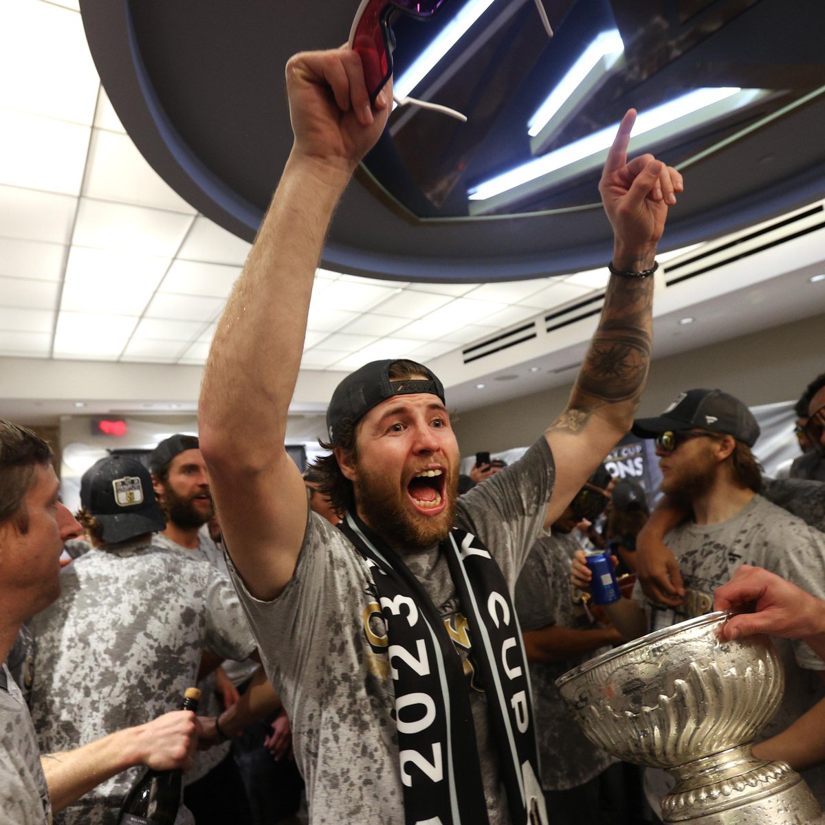 NHL's tweet photo. Partying with Stanley. 🎊 #StanleyCup https://t.co/XXkYSNqesx