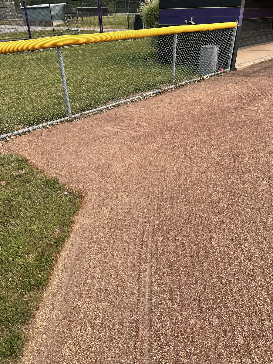 50 tons of Classic and a conditioner refresh has Defiance College Softball back up to speed. HF-1 crew did an awesome job dialing this field back in. <a href="/DuraEdge/">DuraEdge Products</a> <a href="/Homefield_/">Homefield</a>
