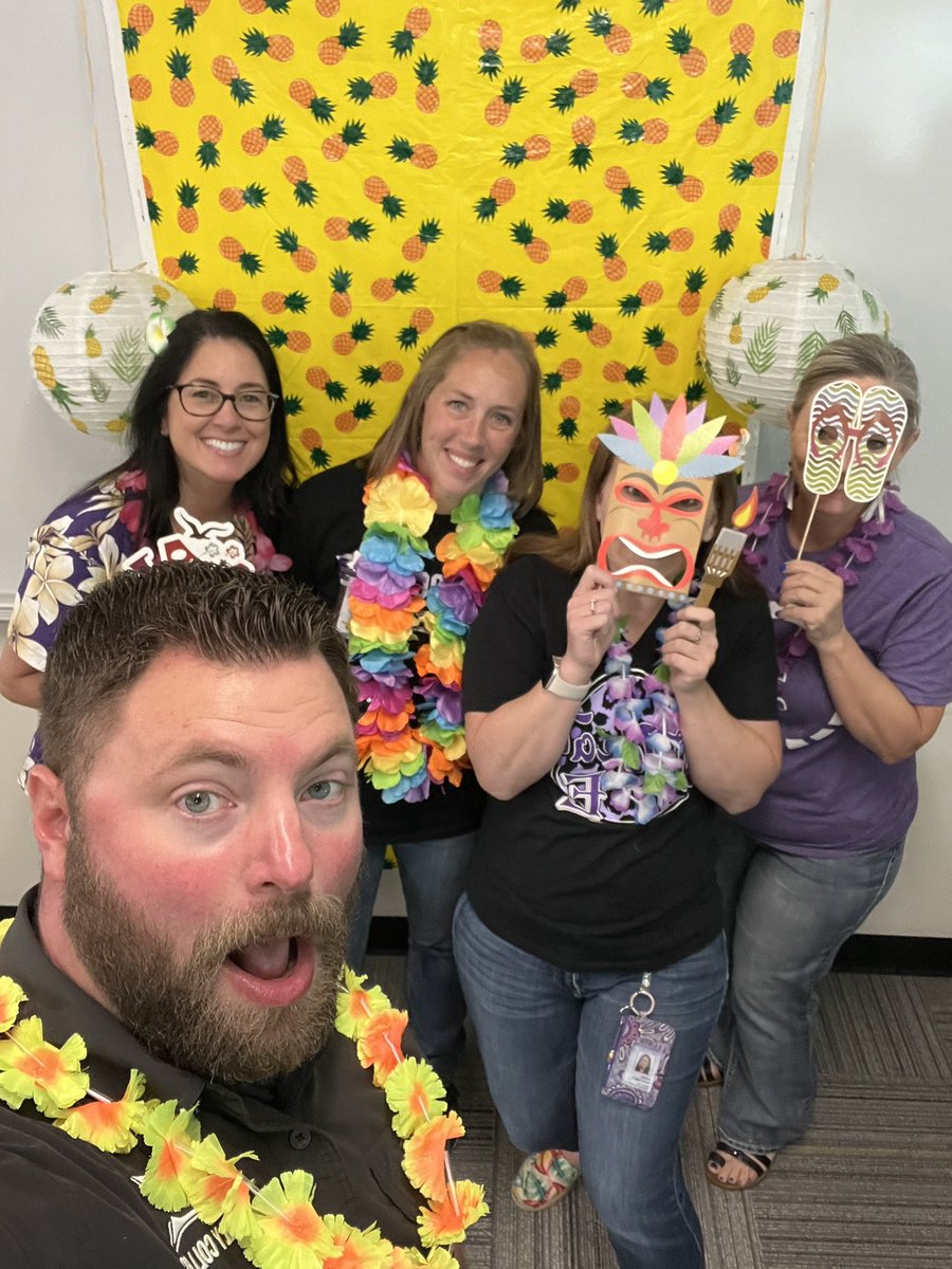 Wrapping up our last Teaching and Learning Lunch and Learn with a Luau and the Top 10 of the 22-23 school year. #1 Collaborative Relationships! Love this awesome collaborative team!! #FinishSTRONG #OTOTOF @ElginAcademics @ElginTxISD