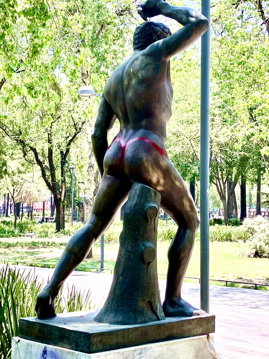 EmbCespedes's tweet photo. 31 degrees #heat #traffic #urbanlife #artintervention #graffiti #mexicocity #home https://t.co/Tow1oqnPvW