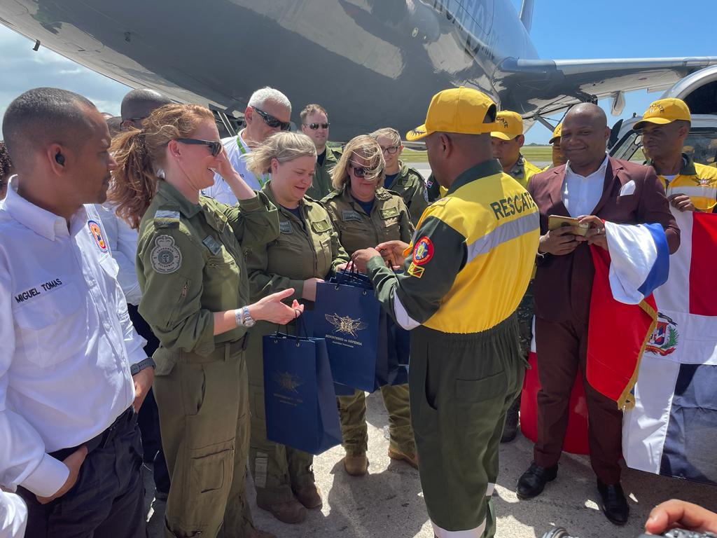 ChristinLaberge's tweet photo. Le 🇨🇦 est heureux de s'associer à la 🇩🇴 dans cet exercice régional de simulation d'interventions en cas de catastrophes &amp; d'urgences au 🇵🇦 et d'amener avec nous les participants dominicains. @MIREXRD @FuerzaArmadaRD https://t.co/tp5nr7HxcD