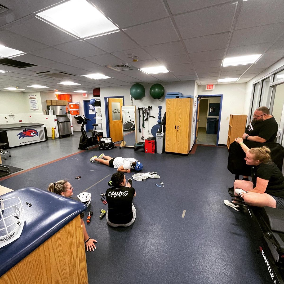 UMLATC's tweet photo. Sharpening our skills to protect our athletes! 💪🏻 thanks @umasslowell_ems for the collaboration! ❤️💙 https://t.co/DZ3pbvsM7d