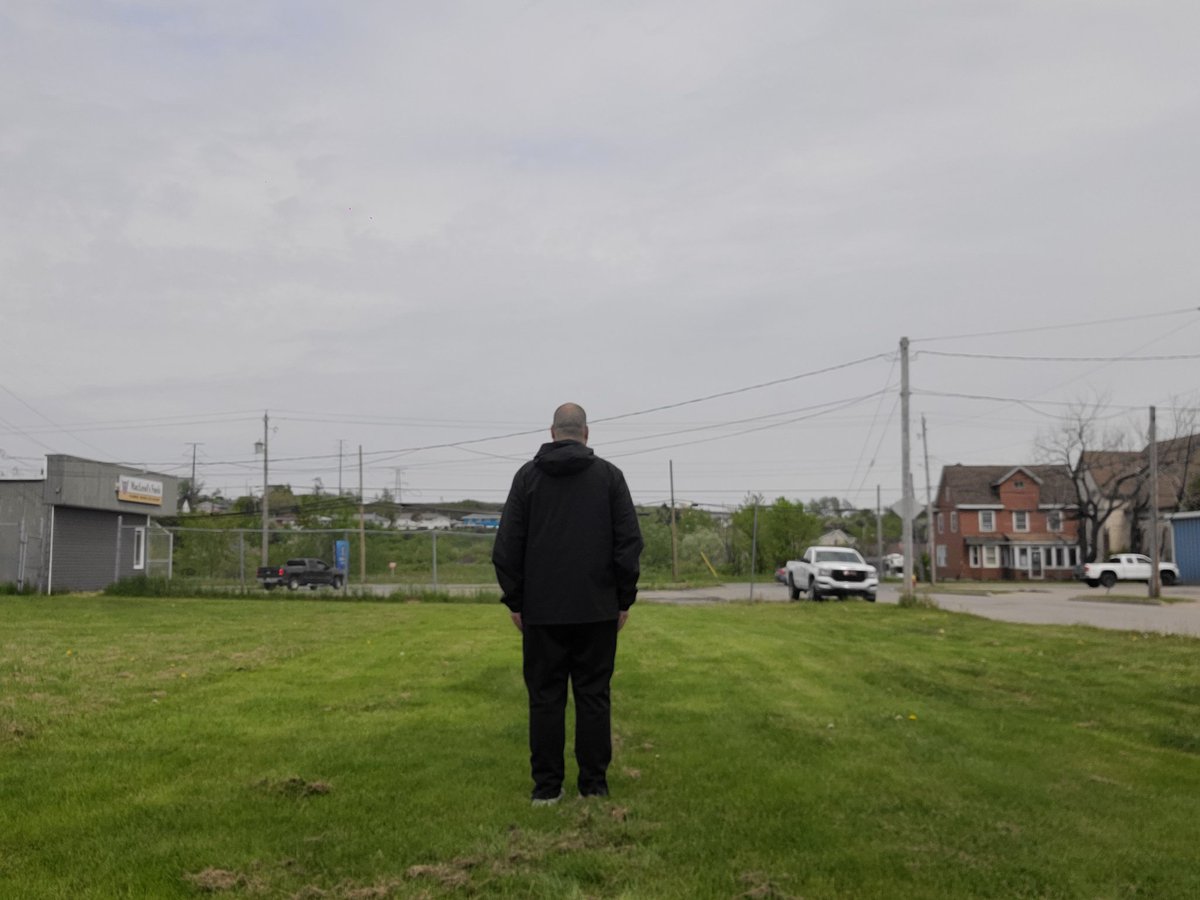 Here is a new picture of my whole entire body.