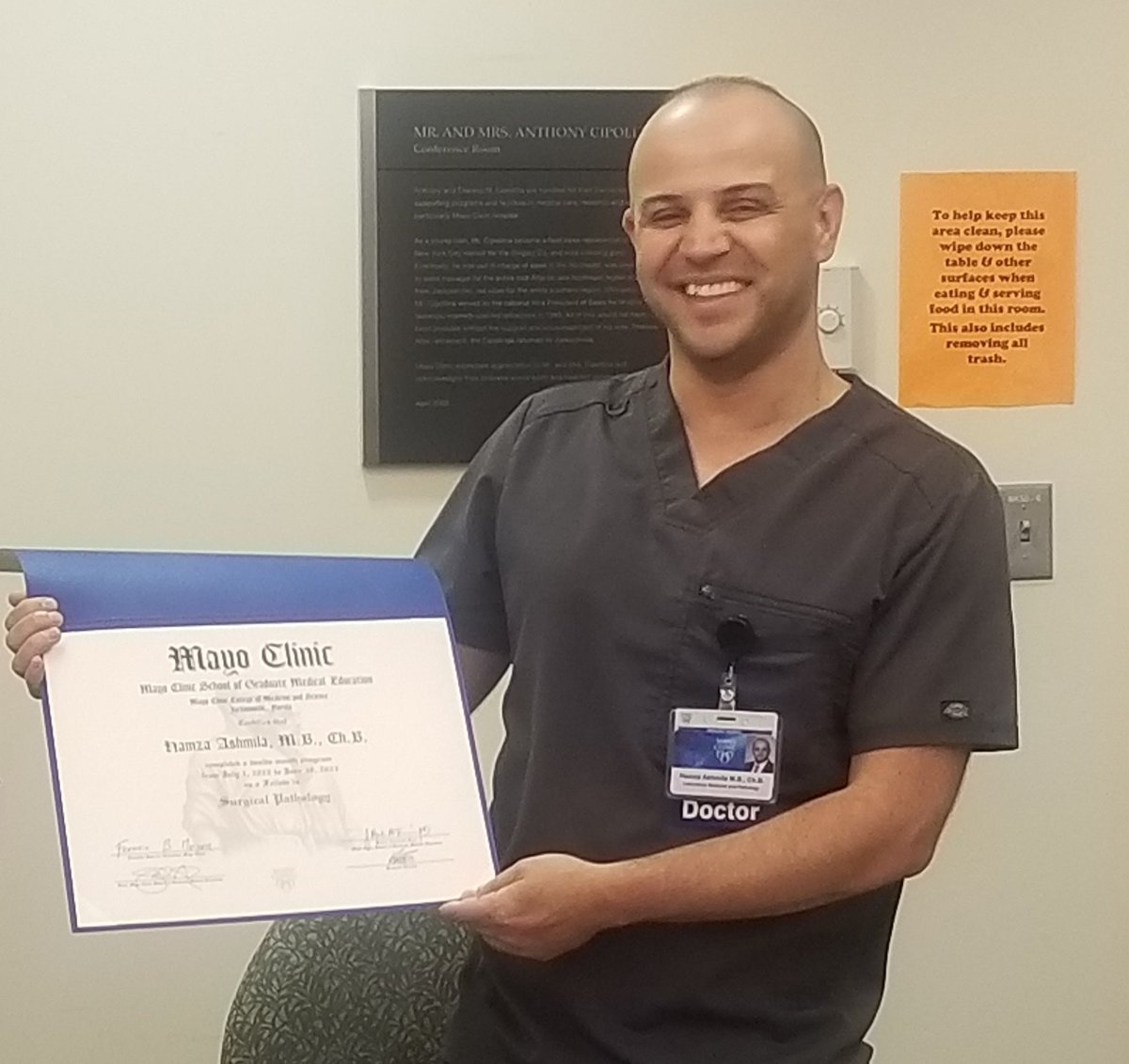 MayoPathology's tweet photo. congratulations @HamzaAshmila  on completing your #surgpath #Fellowship ! We wish you continued success, fulfillment, and joy as you embark on the next phase of your professional journey @mayocliniclabs @MayoClinicPath @AzizaNassar2 @MKomforti https://t.co/82JR9LwgvJ
