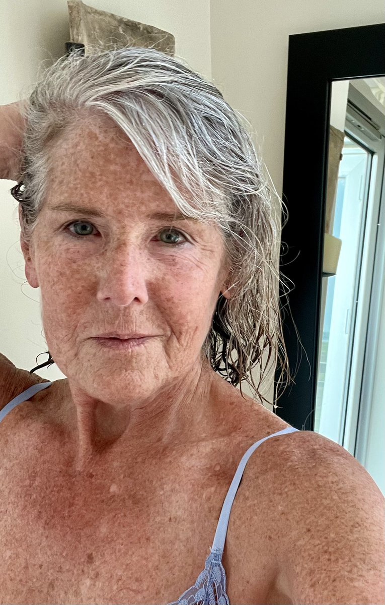 I’ll be 69 yrs old in 2 1/2 months…no filter ever, no makeup and wet hair. Natural aging is rather nice to embrace. I’ve earned the few wrinkles I have and keep fit by eating 🥩🥚🥓 and 🏋️.