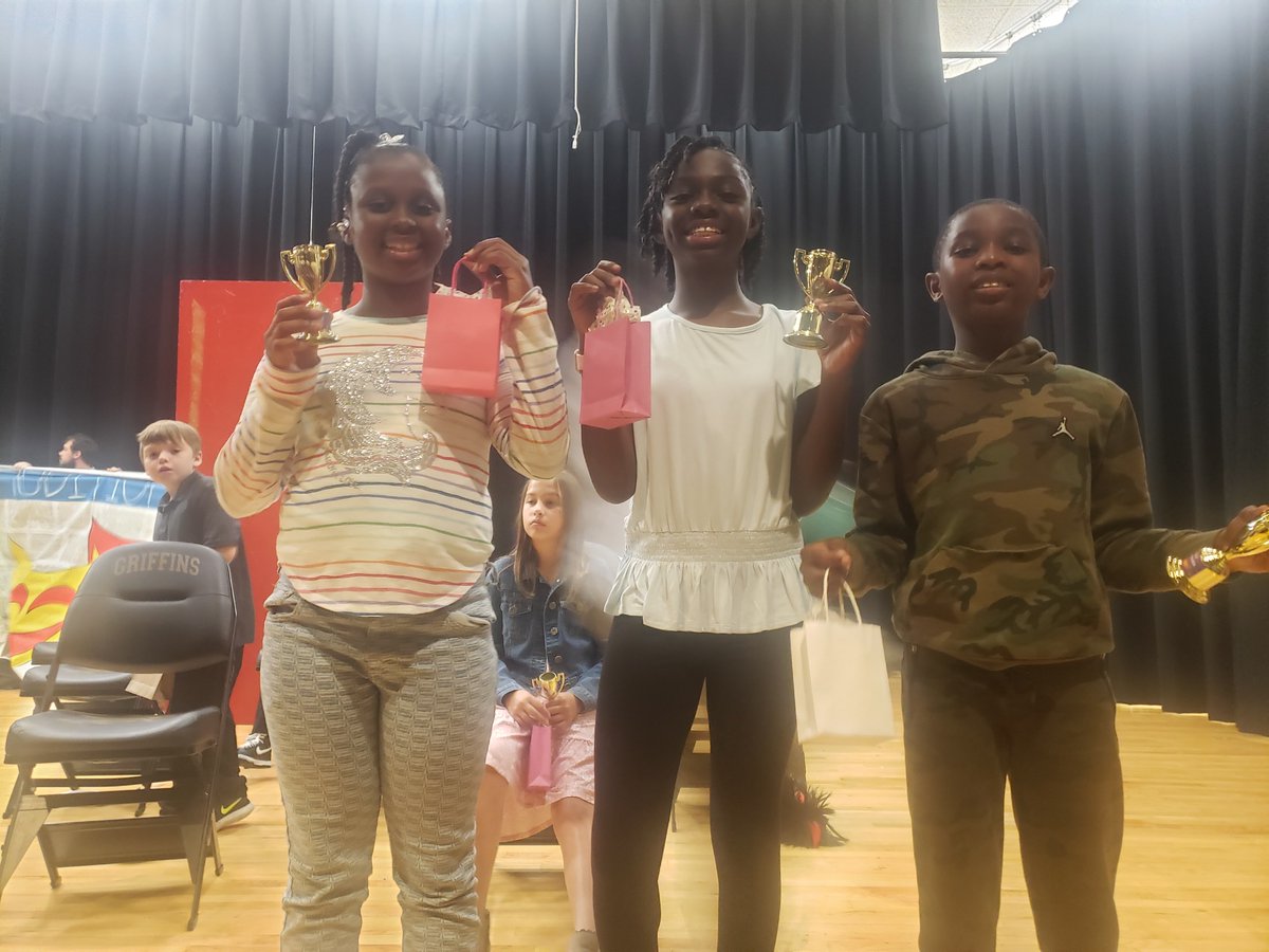 FESstingrays's tweet image. Our Stellar Stingray performers did an outstanding job in the play Stage Fright during the artworks performance.