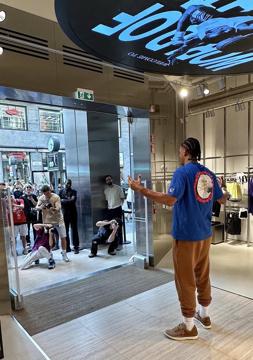 Orlando Magic Rookie of the Year Paolo Banchero arrives for his 1st global appearance with Jordan Brand at the company's new flagship store in Milan, Italy 🇮🇹