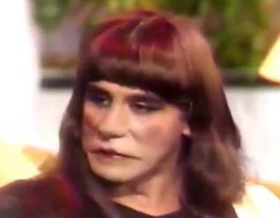 Lucía Méndez  esperen o……
