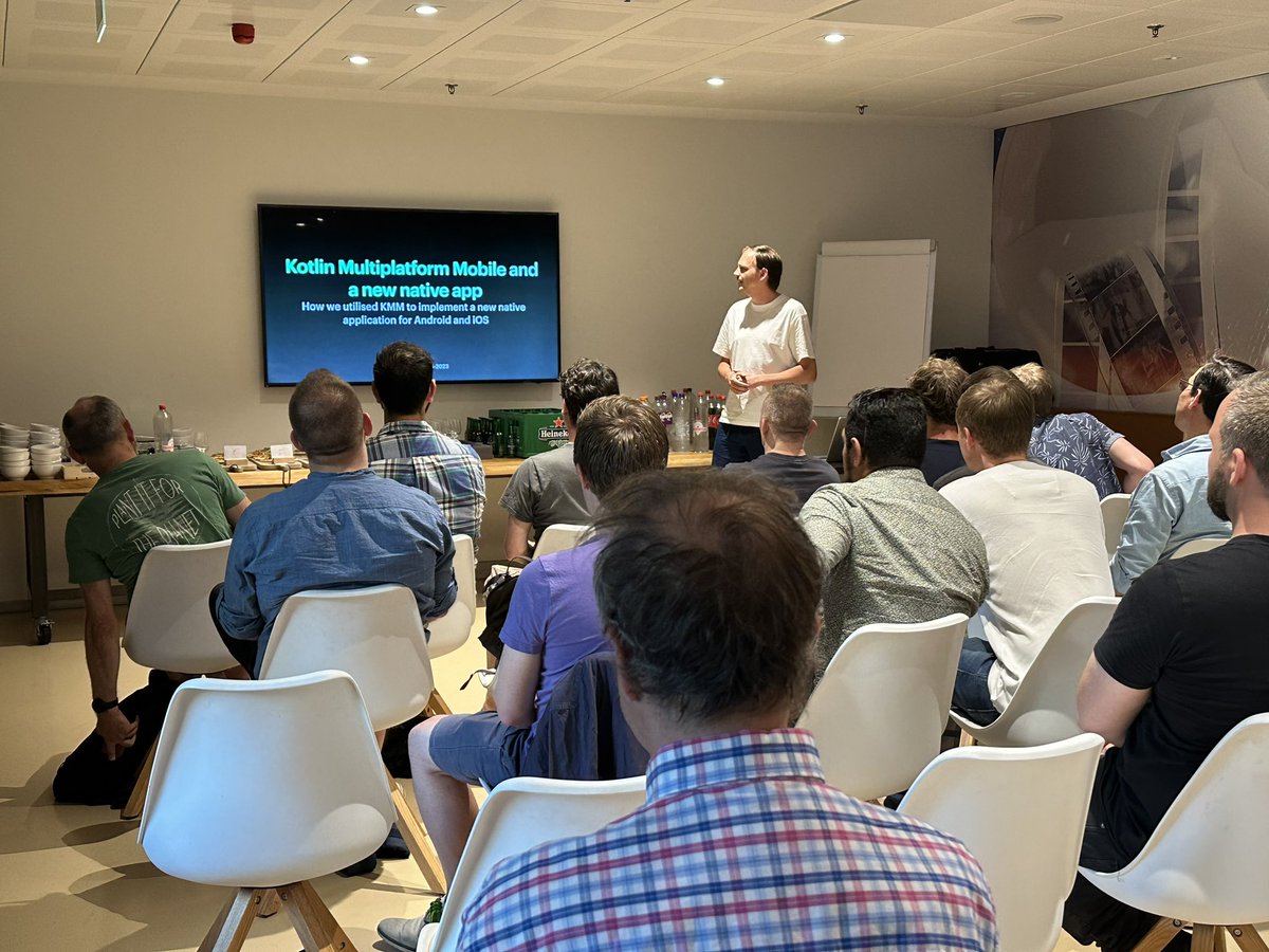 DutchAUG tweet media