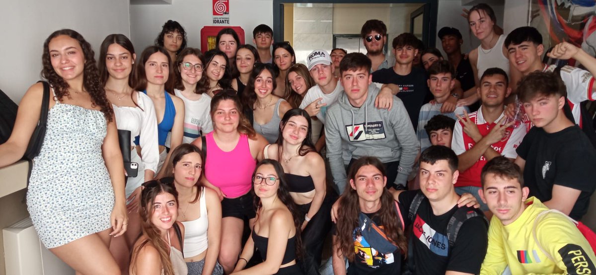 INS MariadeBell-lloc tweet media