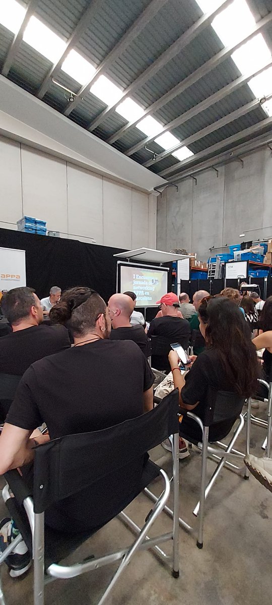 ParcAudiovisual's tweet photo. 'I Encuentro y jornada de networking' organitzat per @asociacionappa a la seu de Location Support TV de Bcn. Una gran oportunitat per reunir-nos i posar en comú projectes, novetats i reptes del sector audiovisual. Representant Terrassa amb el Parc Audiovisual i @TerrassaFO 🎬 https://t.co/DGHv883Wzk