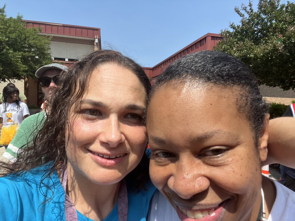 dsanti56's tweet photo. These two amazing teachers have helped me so much in every way possible! When I was a new teacher they took me under their wings and stood up for me! I wouldn’t have made it without them! #hardgoodbye #DCEStigers https://t.co/pBbVJNn5xk