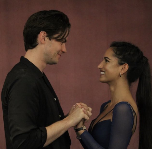 kazdesires's tweet photo. the ship:                  the friendship: https://t.co/sD7iTquL7g