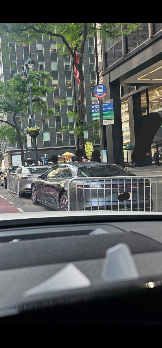 dyun201551's tweet photo. Hmm!! What's going on here?? Nobody invited me😠#Lucid #Lucidmotors #Lucidownerclub #Lucidair $LCID https://t.co/wjkNAvpwBh
