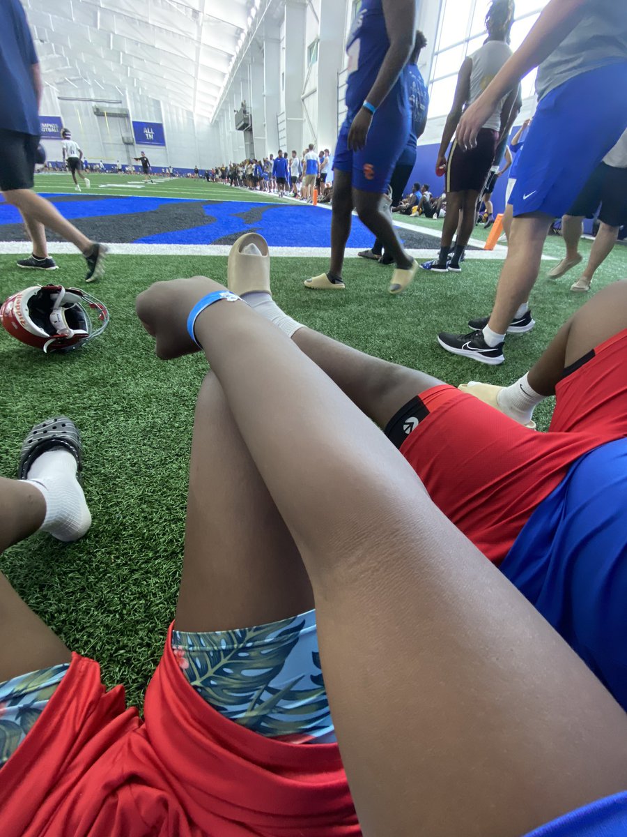 3⭐️ Djidjou Bah 🇬🇳 (@9ninezer0) on Twitter photo Had a great day at the Memphis big man camp with my boy <a href="/DeadlyJay1/">Jeremiah “JT” Thompson</a> .
<a href="/CoachMattBarnes/">Matt Barnes</a> @coach_dscates <a href="/MemphisFB/">Memphis Football</a> Had a great day at the Memphis big man camp with my boy <a href="/DeadlyJay1/">Jeremiah “JT” Thompson</a> .
<a href="/CoachMattBarnes/">Matt Barnes</a> @coach_dscates <a href="/MemphisFB/">Memphis Football</a>