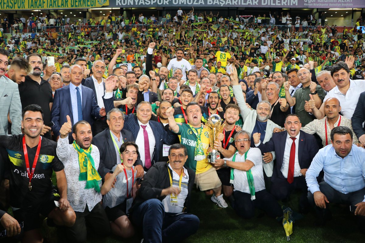 Kupamızı aldık 🏆

Şen ola Urfa şen ola 🤗