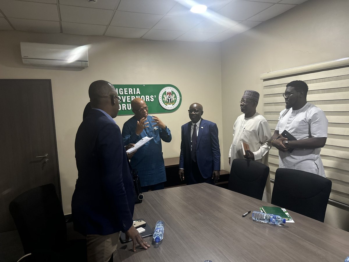 pterigoid's tweet image. Akwa Ibom State Gov.  H.E Umo Eno @ the Nigeria Governors Forum today to share his ARISE agenda with the forum after getting insights  about d state from d lens of the NGF team. Health insurance &amp;amp; Drug Mx. are some of his health priorities @NGFSecretariat @aksgovt @_PastorUmoEno