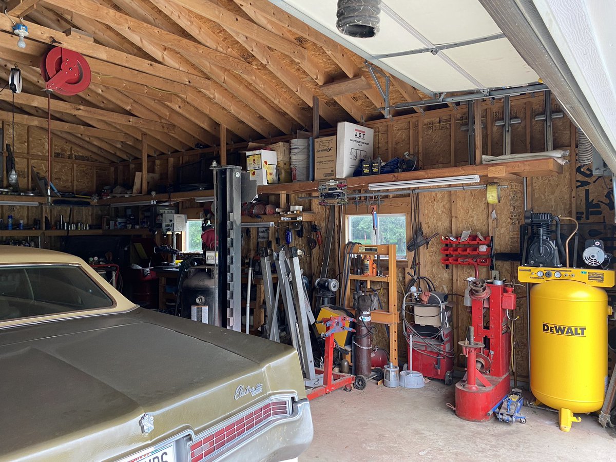 John OcasioRodham Nolte on Twitter "Garagesplural."