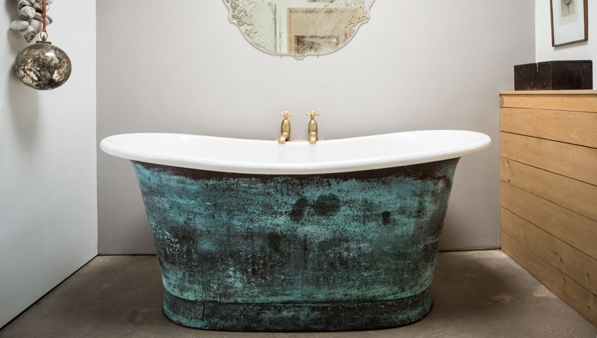 We are getting serious beach vibes from this coastal inspired , luxury bathroom interior.

#copperbath #luxurybathroom #coastalinteriors #beachvibes