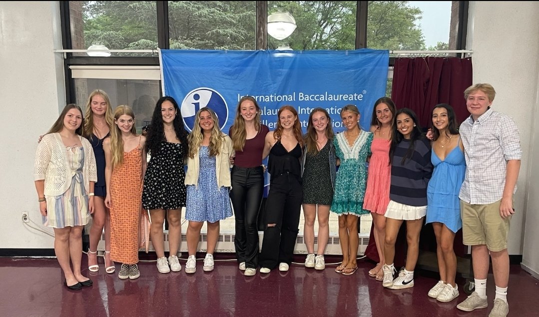 IB Pinning Ceremony 2023! Congratulations to our remarkable seniors who earned their well-deserved IB diplomas! #InternationalBaccalaureate #classof2023 @iborganization @IB_DP #schoolcounselor @rbrhs @RBR_Counseling #academicgrowth #service #leadership #IBdiploma