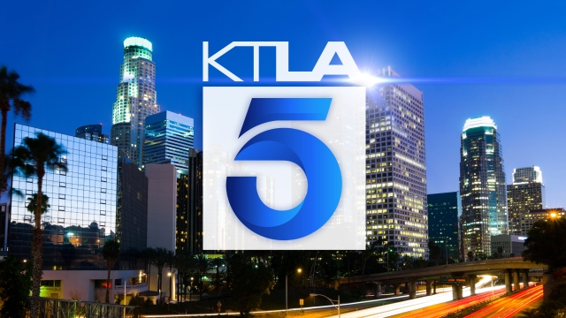 Time for thee @KTLA 5 News at 1:00  
With @glenwalkerktla and @KTLA_Sandra
And @weatherkaj with all your weather  
Right here on LA's very own...............