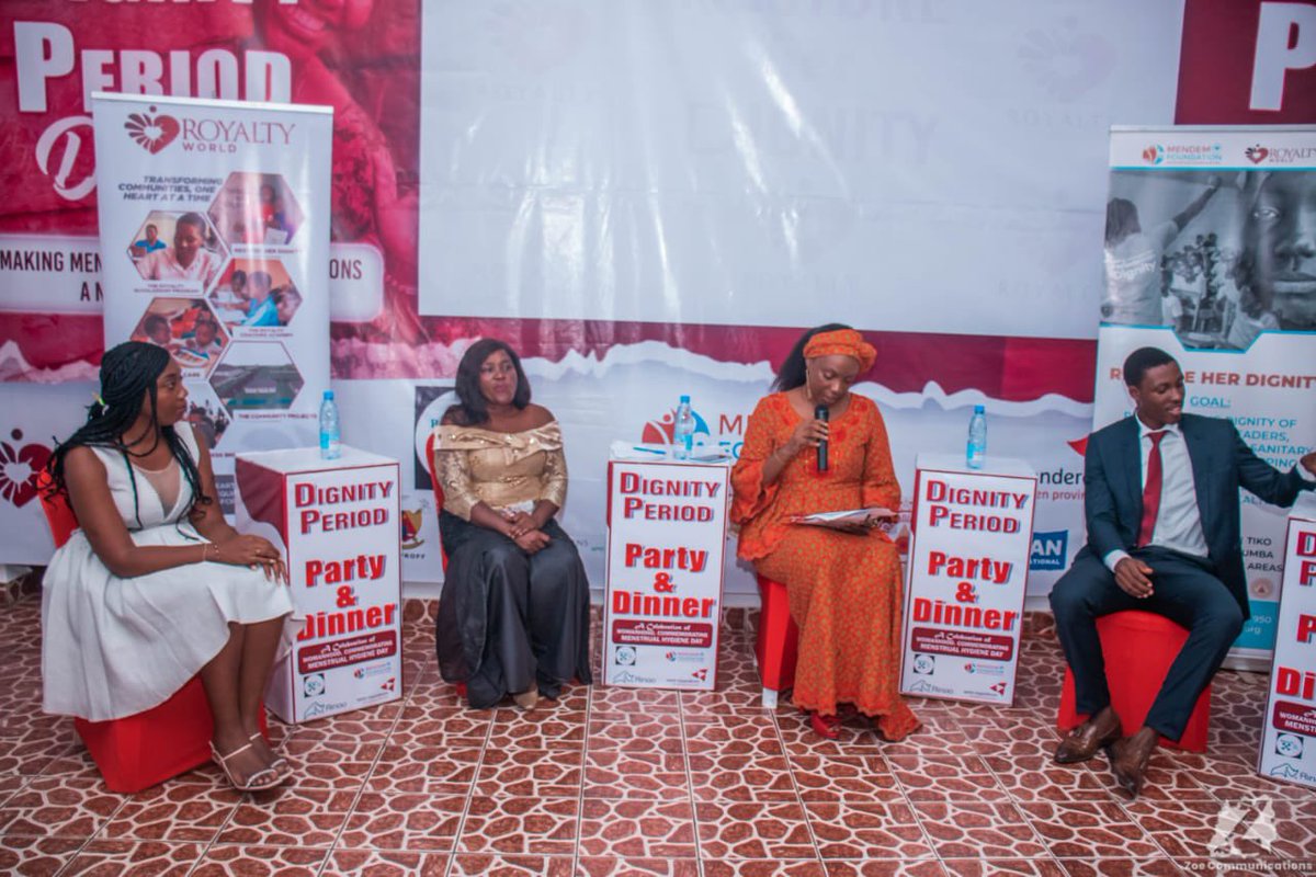 HemesNkwa's tweet photo. « Normaliser la conversation autour des menstrues d’ici 2030 » Le pari est pris par #royaltyworld qui éduque et accompagne les jeunes filles vulnérables. C’était un plaisir pour moi de prendre part aux multiples activités de la #DignityParty à #Buea l’occasion de la #MenstrualDay https://t.co/uIUuPG61xA