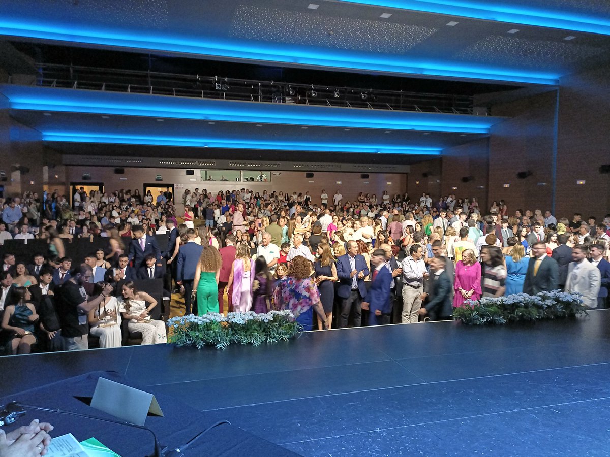 Graduación de alumnado de Bachillerato y Formación Profesional del IRS DR PEDRO GUILLEN de La Algaida, Archena. Enhorabuena por vuestra labor y éxito académico. <a href="/educarm/">Educarm</a>