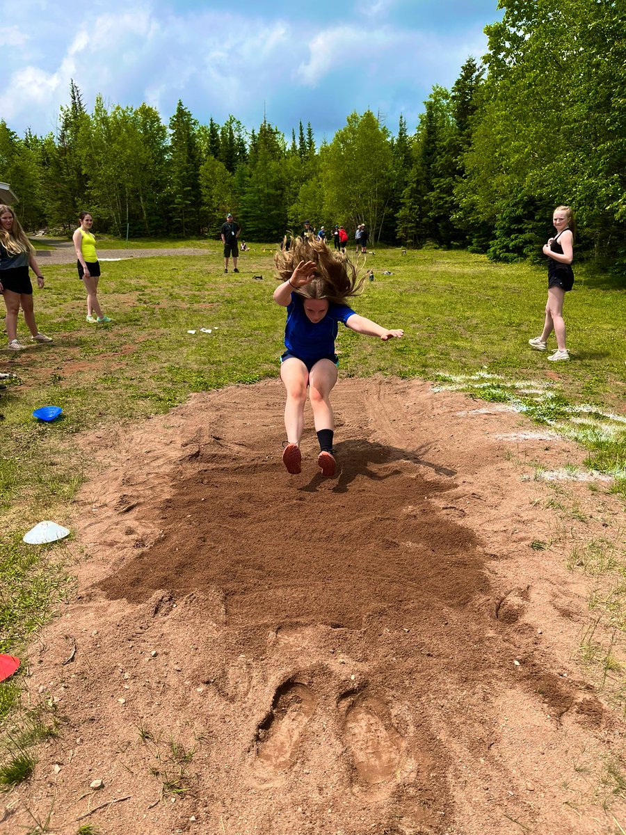 redclifftweets's tweet photo. Another great Field Day in the books🏃🏽‍♂️Thanks to all the staff and students that made today possible! https://t.co/UurLcixSny