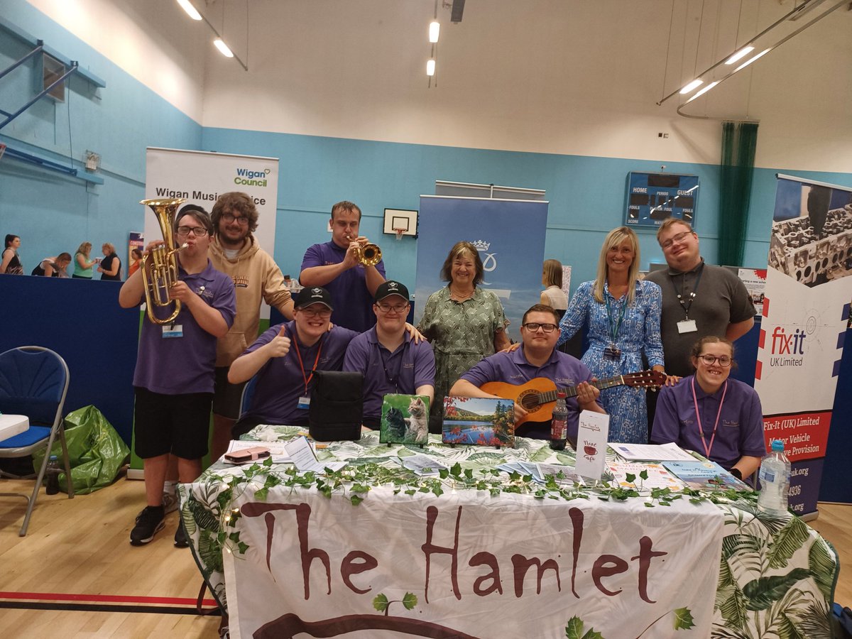 bullen_jenny's tweet photo. Spotted friends #hamlet and @Wigan_music at great #localofferlive event @cathppp @CollyD123 @WiganCouncil https://t.co/oni5M0vKRV