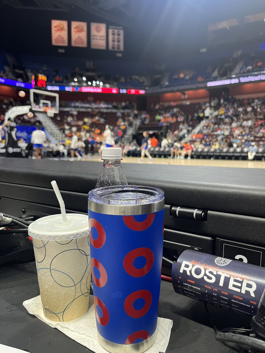 Btw shout-out to @phunkyourface for this killer tumbler I got with me courtside tonight. #weareeverywhere