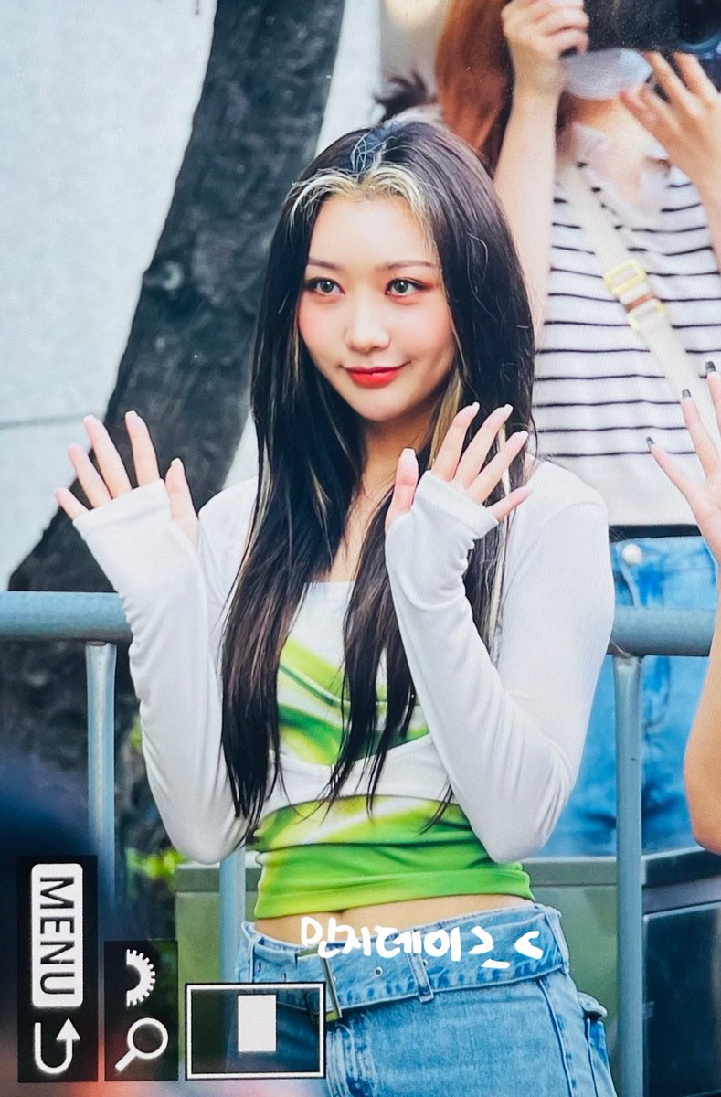 230616 출근 
#민지 #MINJI 
#시크릿넘버 #SECRET_NUMBER