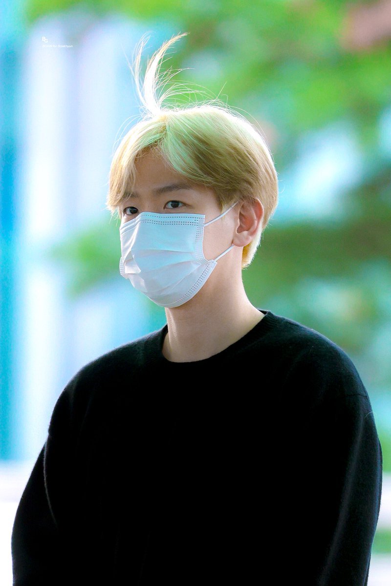 Imagens em alta qualidade do #BAEKHYUN no aeroporto de Incheon [100623]. 🌱📸      

– bit.ly/3Nz3uZa
– bit.ly/3p9UWik