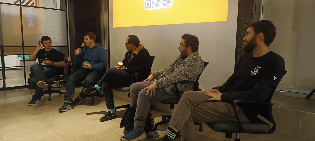 Gran panel de conversación sobre bitcoin y su ecosistema 

<a href="/BudaPuntoCom/">Buda.com</a> <a href="/comunidadCHA/">Comunidad Chaucha</a> #Lacadena #Arch