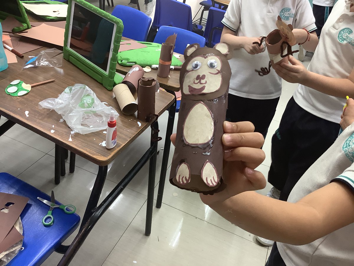 cbc_segundo's tweet photo. How Do You Make a Monkey? 🐒

Recycling is one way to help the planet with a fun and interesting activity.♻️🌎

#somosbuhos #soycalmecac #somosknotion #adsinprocess #everyonecancreate  #teacherlife #schooldays https://t.co/frkFLEUe8T