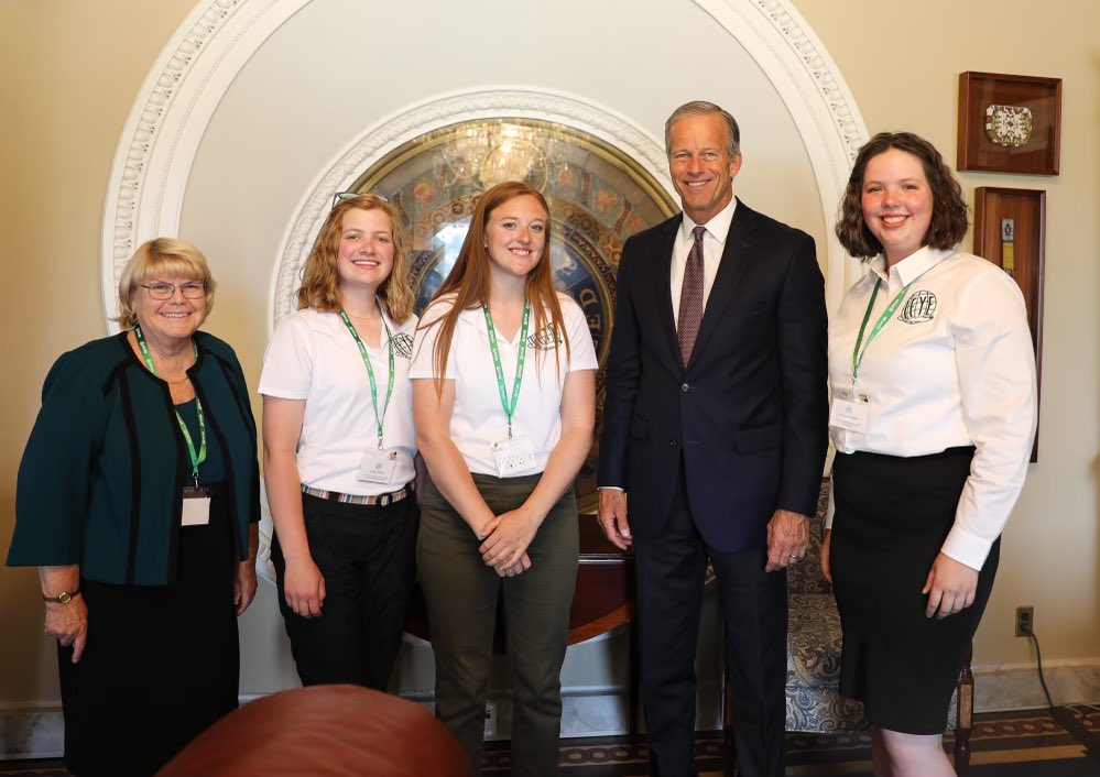LeaderJohnThune's tweet photo. Enjoyed welcoming South Dakotans from Sioux Falls, Hudson, Herreid, and Lemmon to my office this week. https://t.co/IPhzD7SCXW