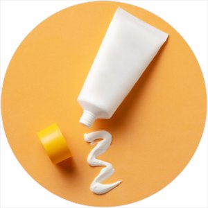 poorjessi's tweet photo. Check it out! I just voted for Sunscreen in the #SPF Tug O' War.  https://t.co/r1eK3KyhS4 https://t.co/1e2N34zOgp